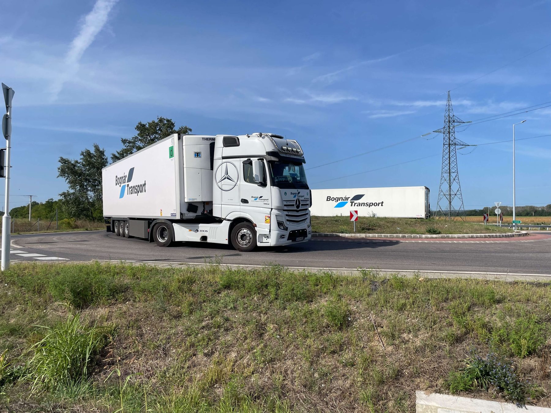 Bognár Transport járműpark a telephelyen